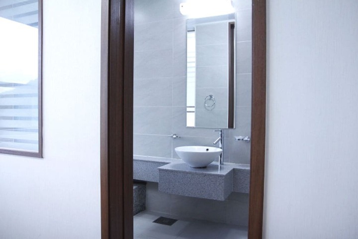Room 70 of 119