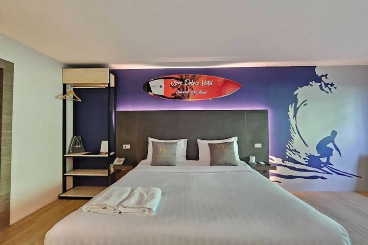 Room 21 of 49