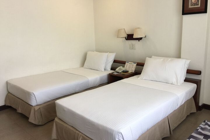 Room 7 of 39