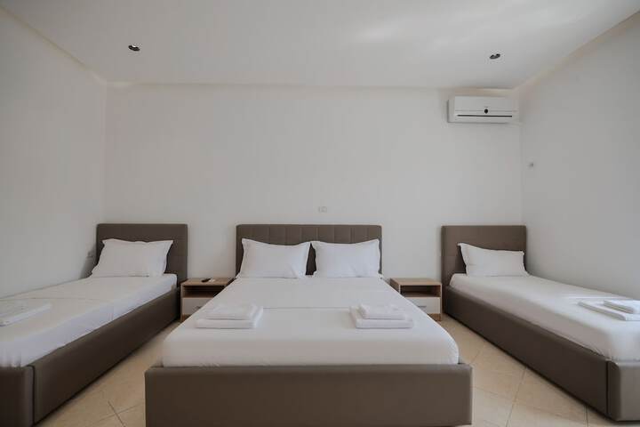 Room 68 of 105