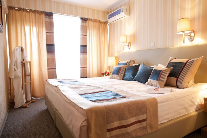 Room 5 of 30