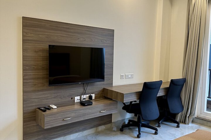 Room 17 of 46