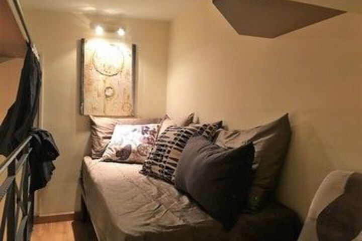 Room 17 of 25