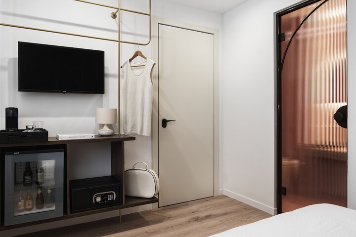 Room 8 of 58