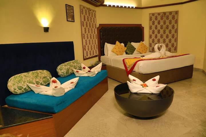 Room 10 of 22