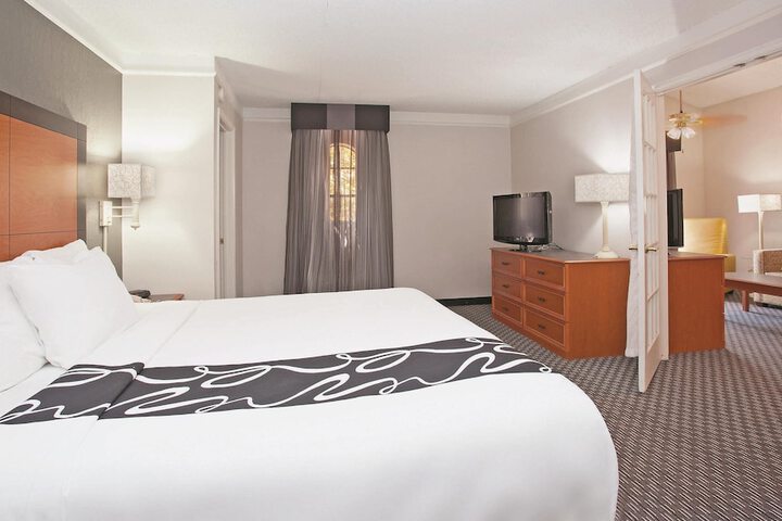 Room 8 of 29