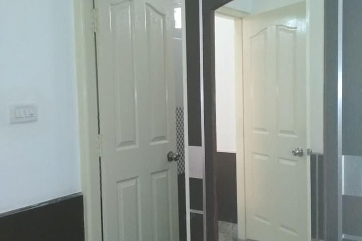 Room 42 of 60