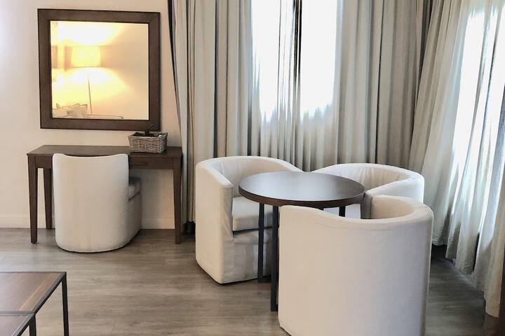Room 13 of 72