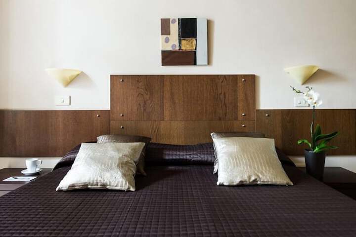 Room 5 of 38