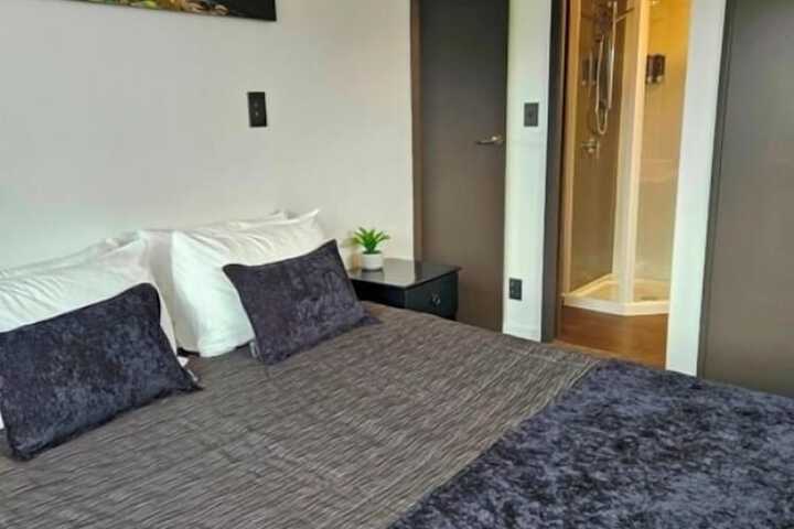 Room 38 of 140