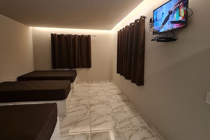 Room 2 of 10