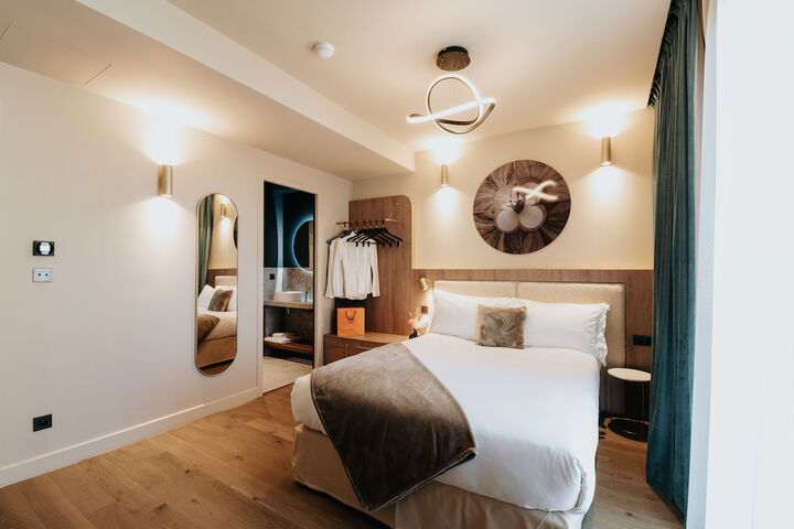 Room 25 of 57