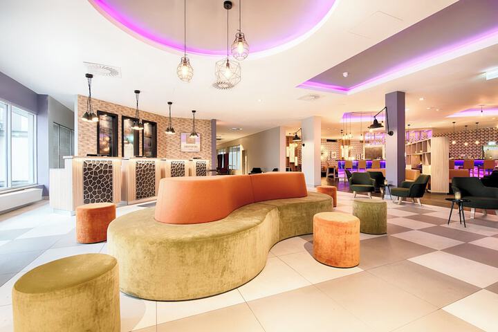 Guest Lobby