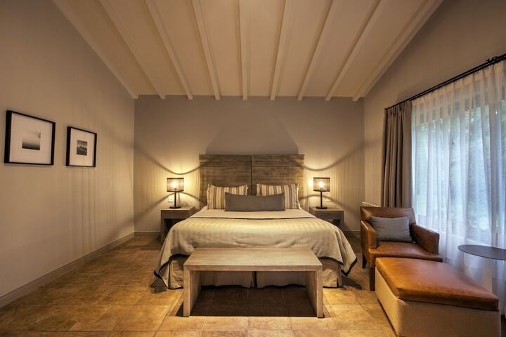 Room 3 of 39