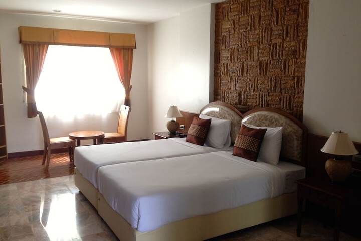 Room 9 of 60