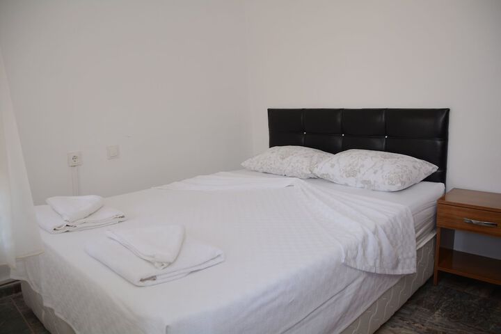 Room 3 of 45