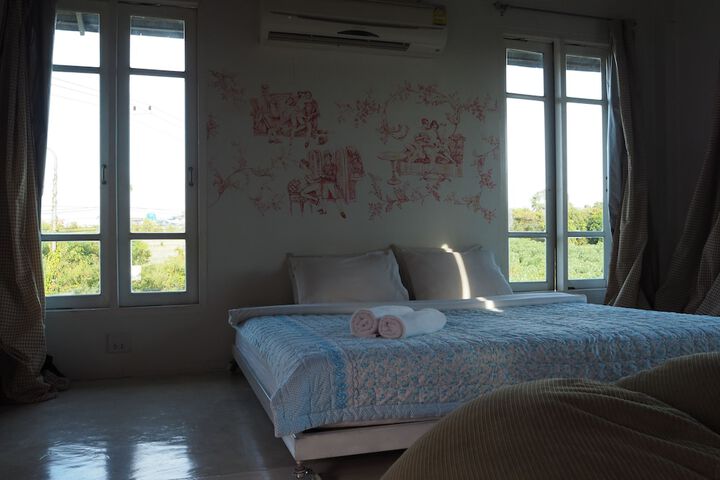 Room 17 of 93