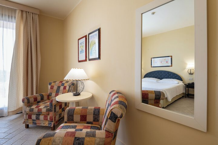 Room 13 of 78