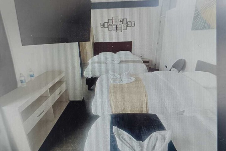 Room 6 of 7