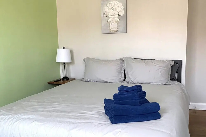 Room 4 of 22