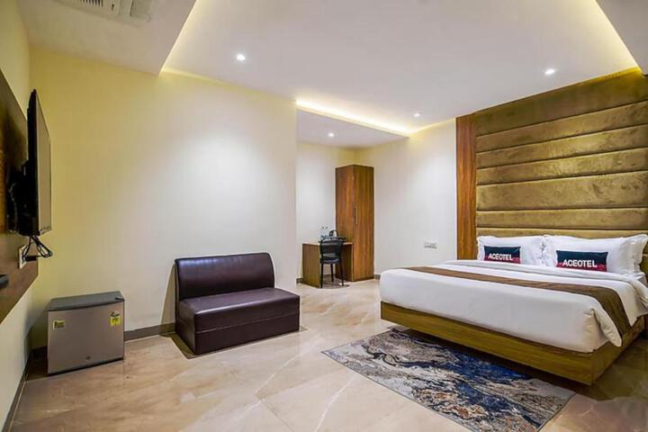 Aceotel Select Madhav(IndoreMP)