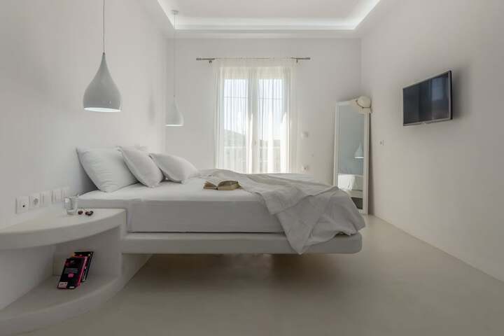 Room 9 of 62