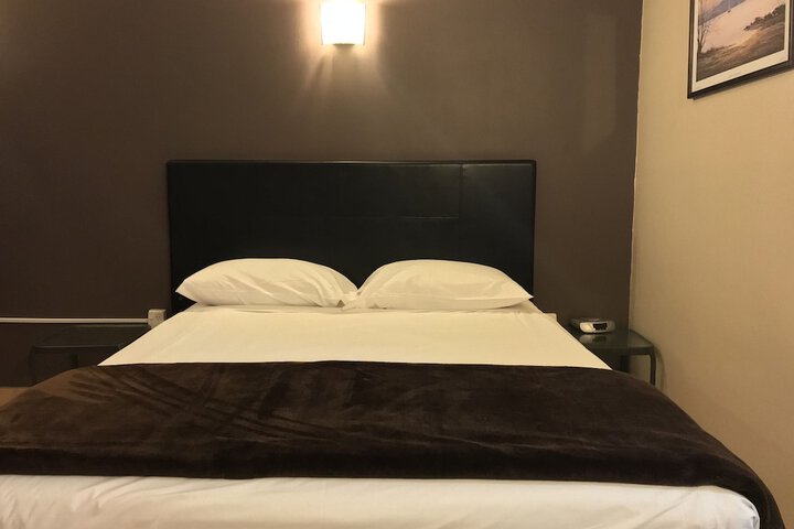 Room 7 of 36