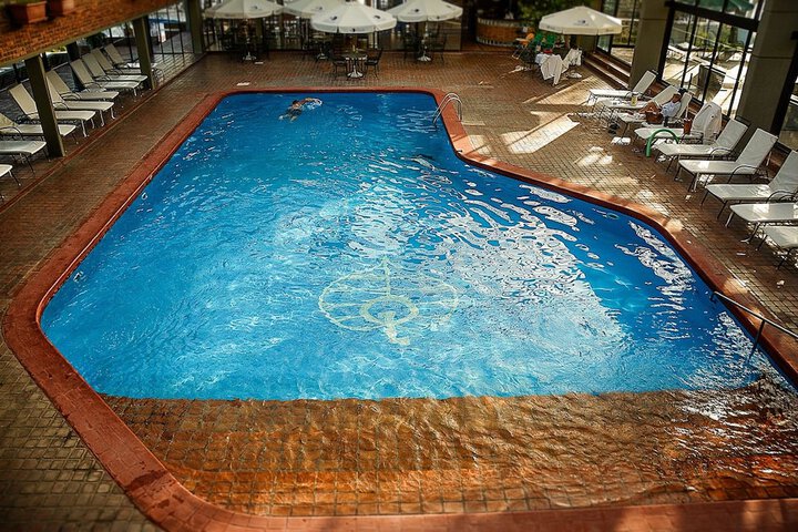 Pool 43 of 176