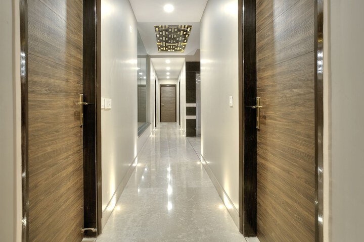 Ballroom/Hall 43 of 46