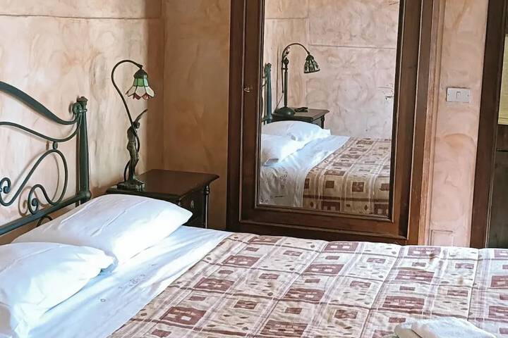 Room 27 of 115