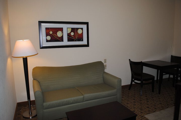 Standard Room, King or Two Doubles (6 of 7)