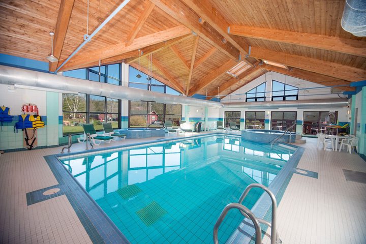 Hotel Pool