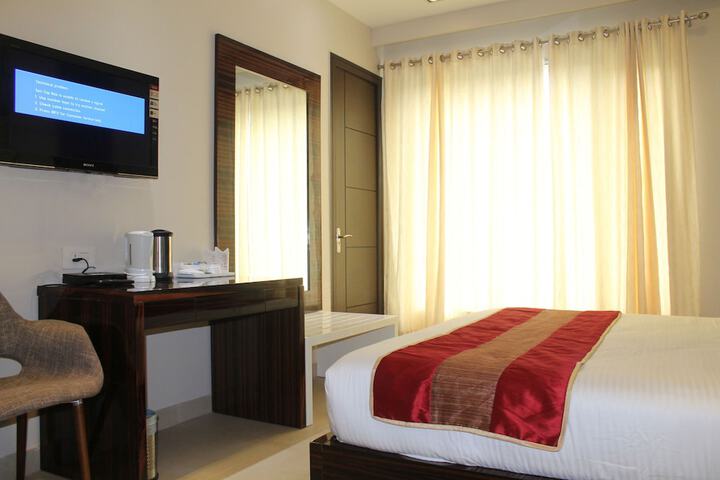 Room 2 of 34