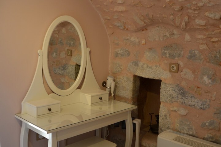 Room 19 of 53