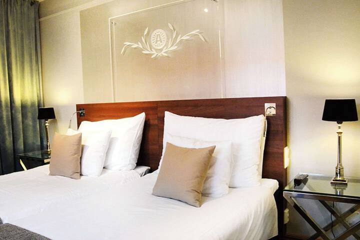 Room 15 of 65