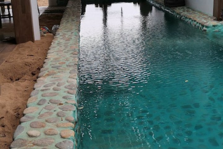 Pool 41 of 58