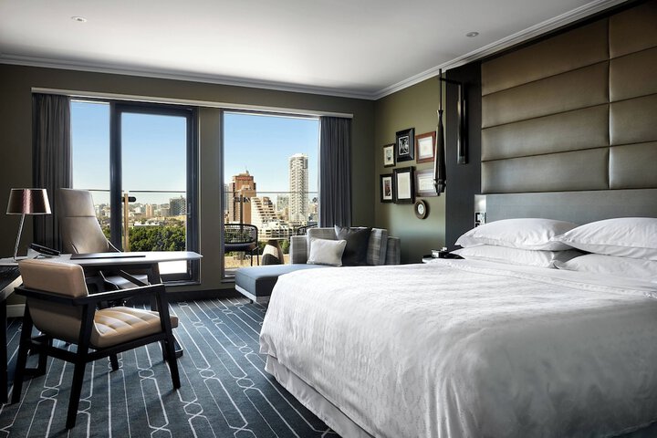 Room 15 of 171
