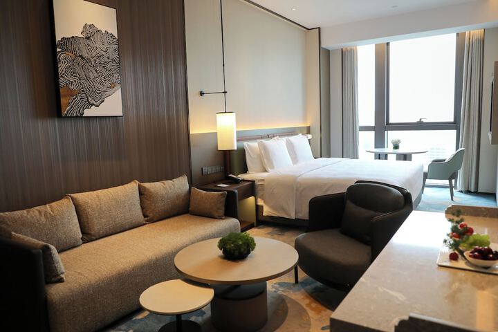 Room 13 of 26