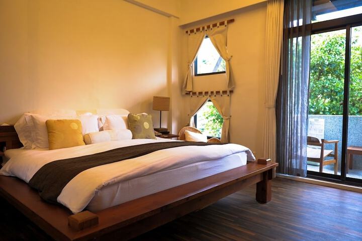 Room 4 of 36