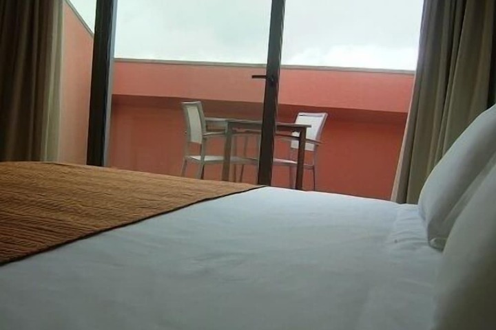 Room 14 of 62