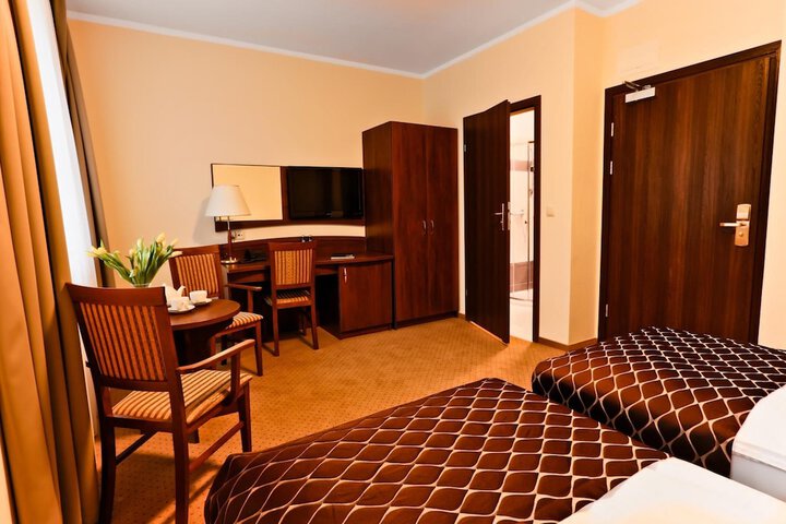 Room 13 of 51
