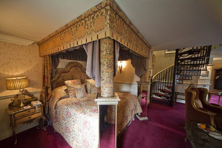 Room 57 of 157