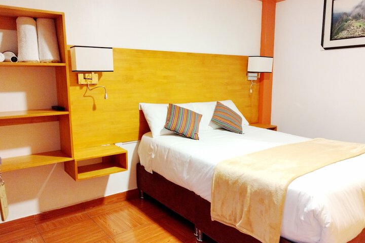 Room 6 of 28