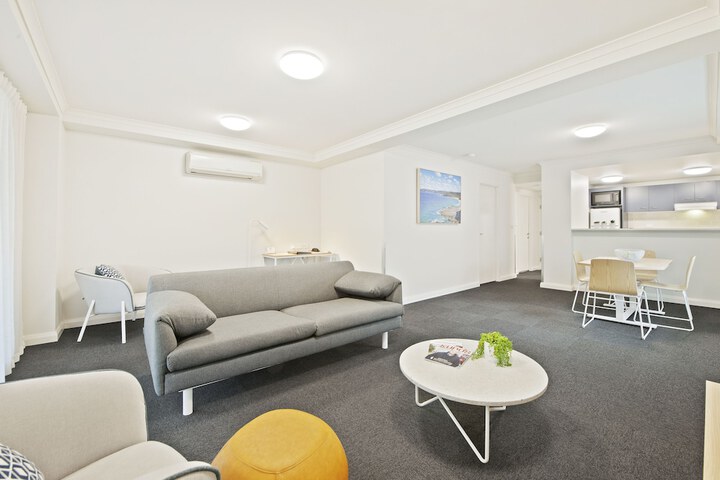 Room 14 of 36