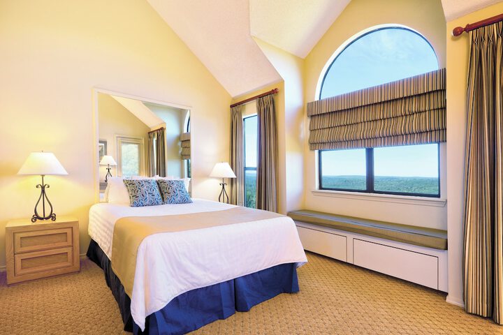 Room 3 of 9
