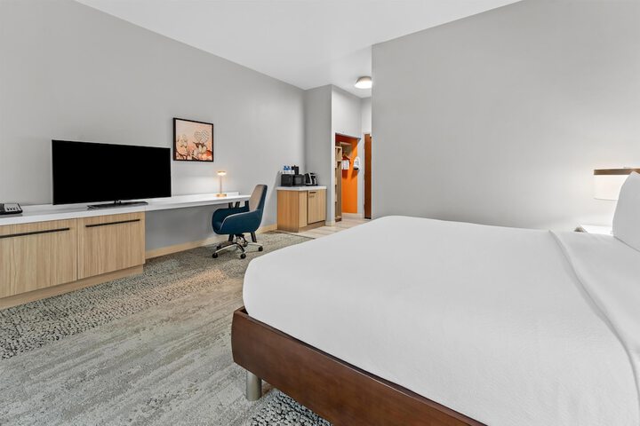 Room 25 of 54