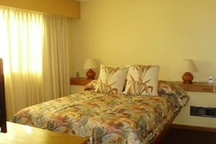 Room 7 of 33