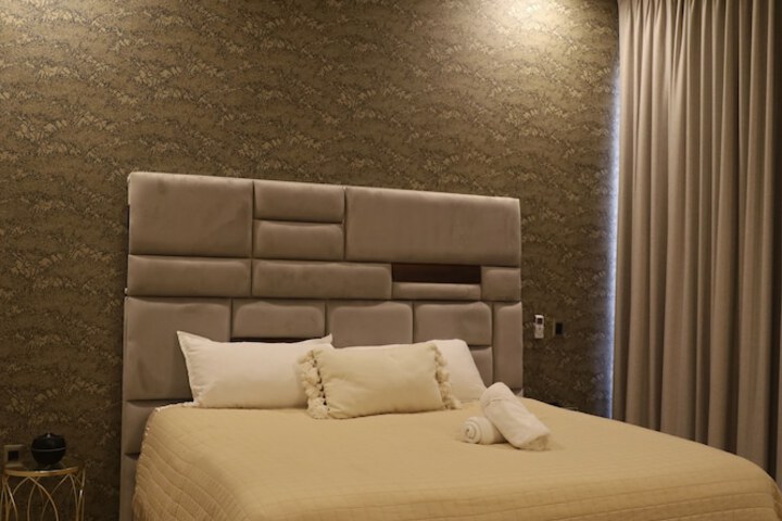 Room 62 of 205