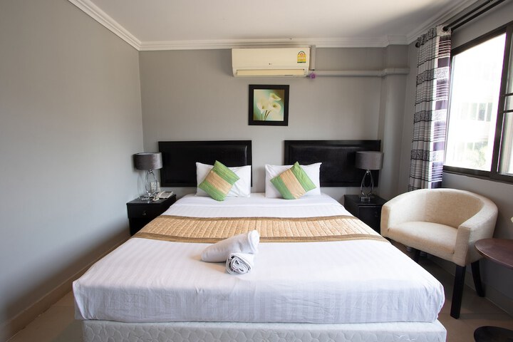 Room 5 of 31