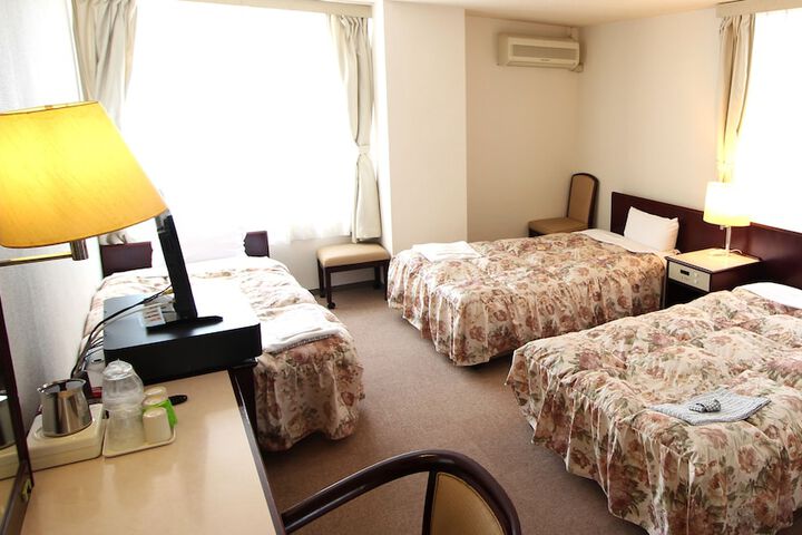 Room 12 of 29